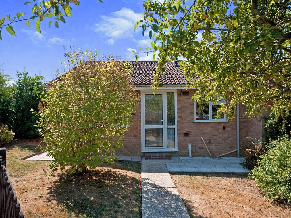 2 bed semidetached bungalow for sale in Fir Tree Close, Hailsham BN27