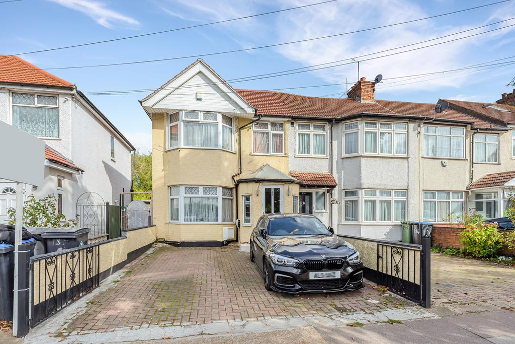 3 bed semidetached house for sale in Bridgewater Road, Wembley, London