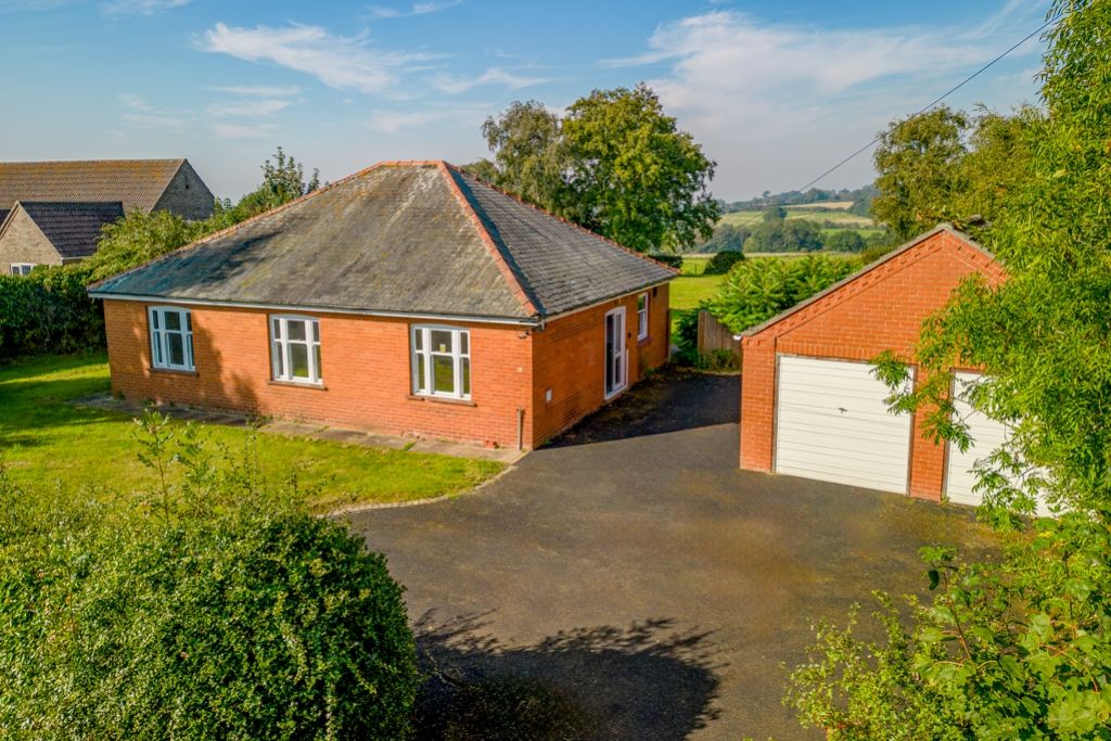 4 bed bungalow for sale in Main Road, Toynton All Saints, Spilsby PE23, £375,000 Zoopla