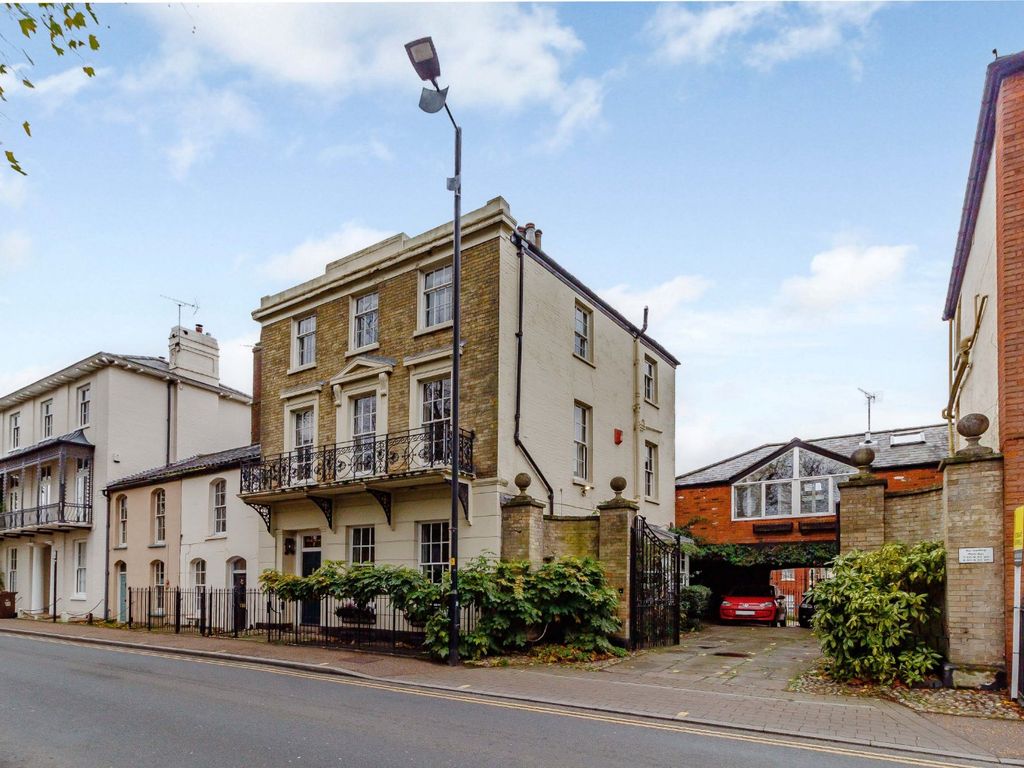 4 bed linkdetached house for sale in Chapel Field North, Norwich NR2