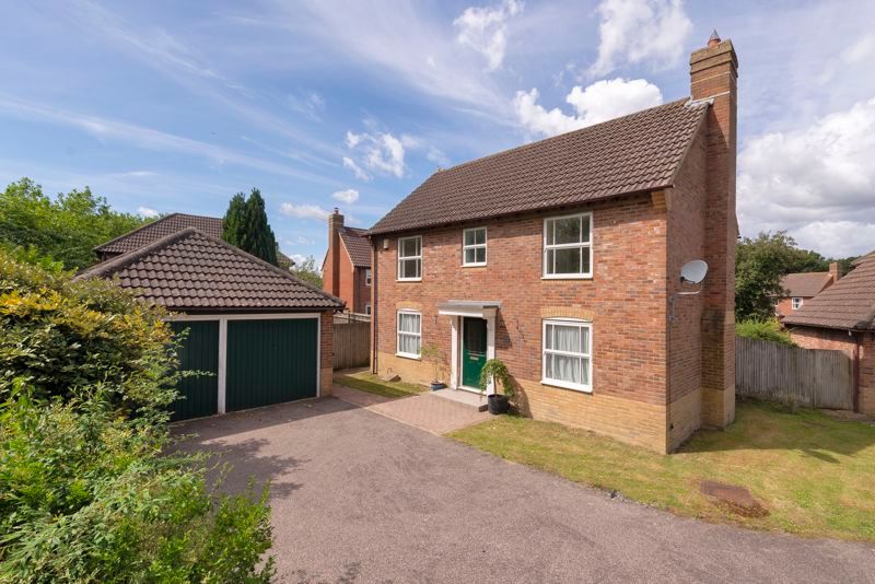 4 bed detached house for sale in Green Lane, Paddock Wood, Tonbridge