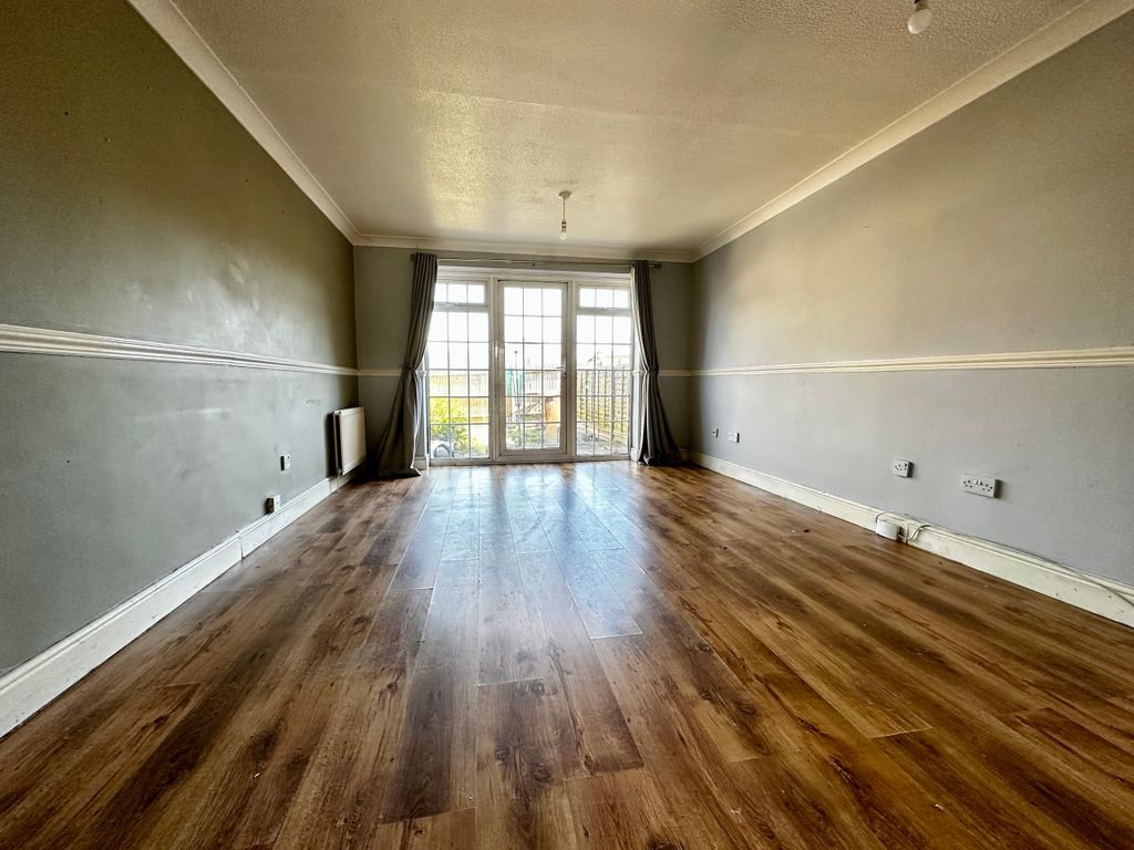 2 bed terraced house for sale in Clandon Road, Chatham ME5 Zoopla