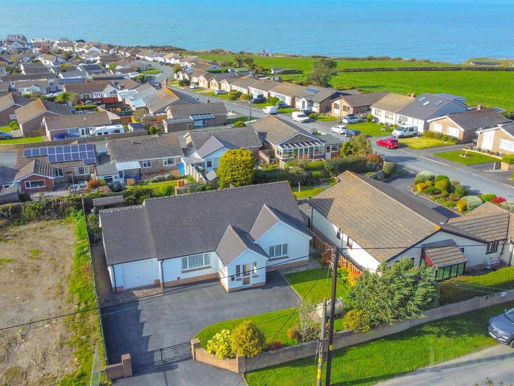 2 bed detached bungalow for sale in Tresaith Road, Aberporth, Cardigan