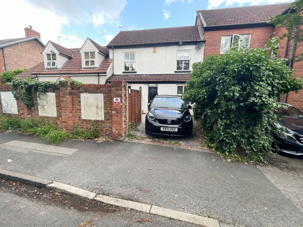 3 bed terraced house to rent in Brookfield Avenue, Timperley WA15 Zoopla