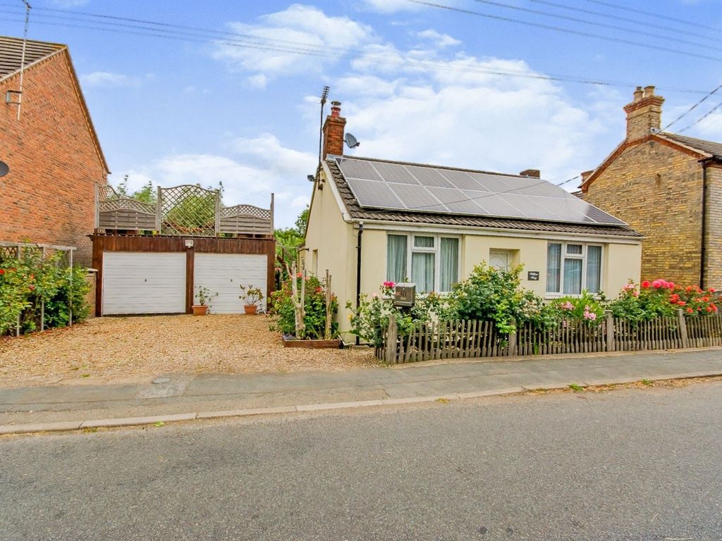 3 bed detached bungalow for sale in March Road, Friday Bridge, Wisbech