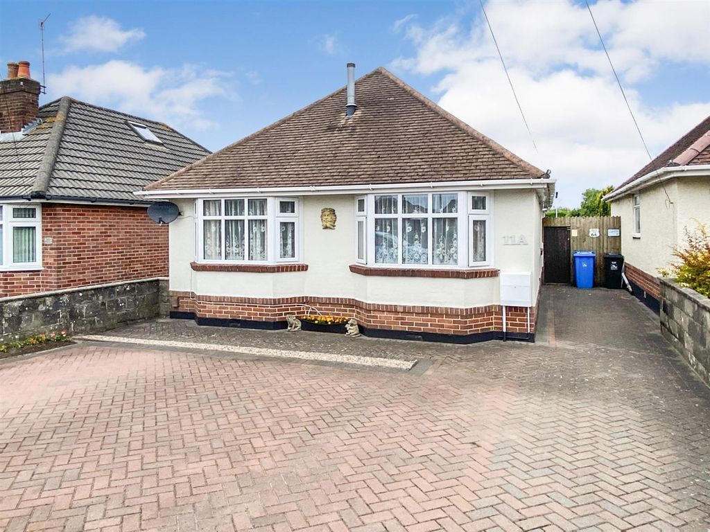 2 bed detached bungalow for sale in Dorchester Road, Oakdale, Poole