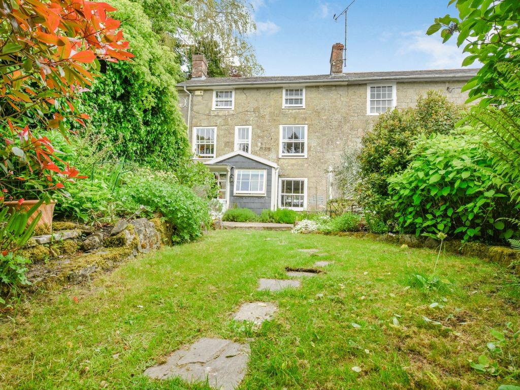 3 bed terraced house to rent in Layton Lane, Shaftesbury, Dorset SP7