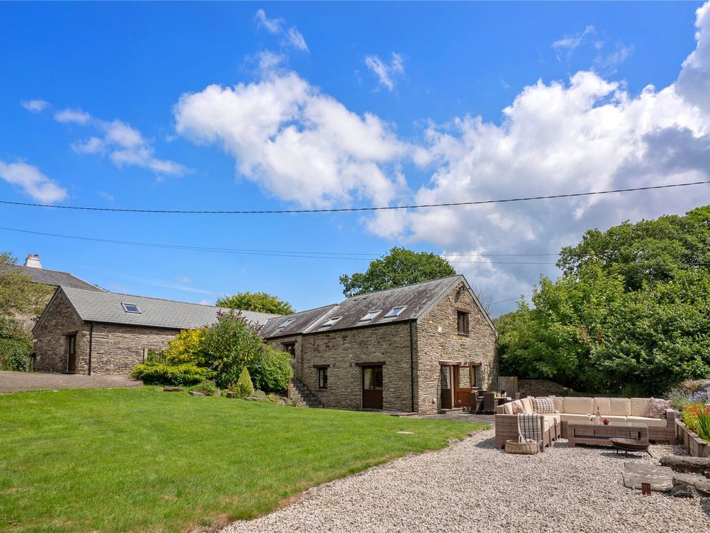 4 bed detached house for sale in Menheniot, Liskeard, Cornwall PL14, £