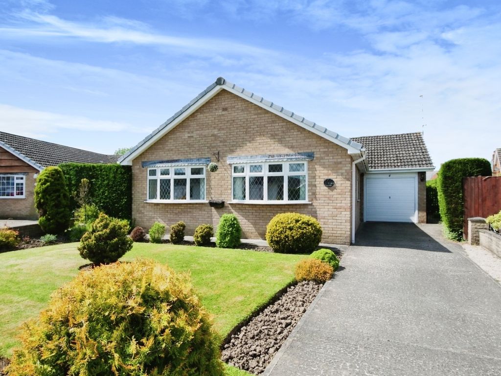 3 bed bungalow for sale in Crinan Court, Huntington, York, North