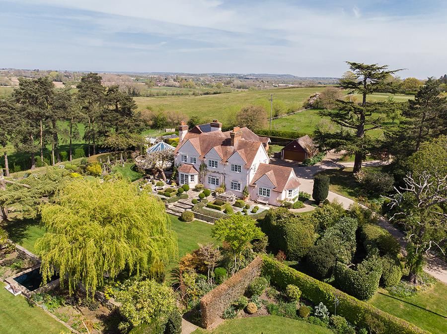 6 bed detached house for sale in New Road, Eckington, Pershore, Worcestershire WR10, £1,750,000