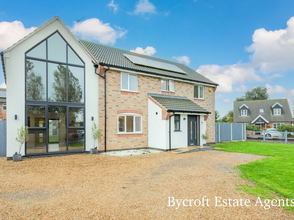 5 bed detached house for sale in Beach Road, Scratby, Great Yarmouth