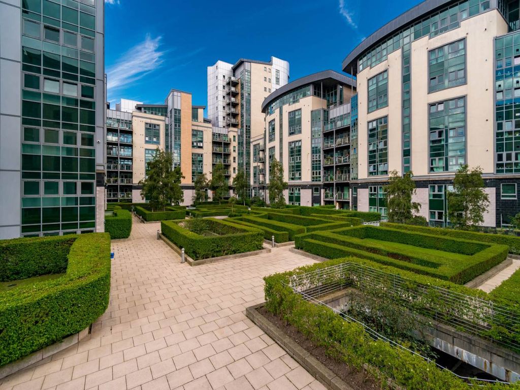 3 bed flat for sale in Western Harbour Place, Edinburgh EH6, £325,000