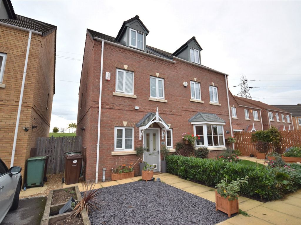 3 bed semidetached house for sale in Springfield Drive, Lofthouse