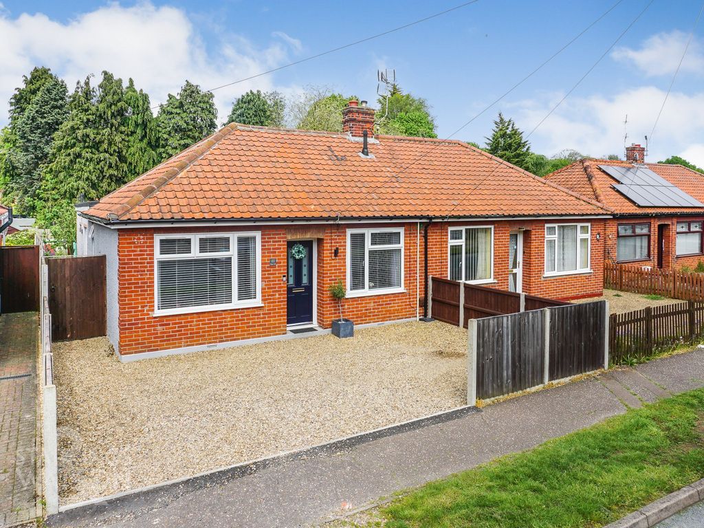 3 bed semidetached bungalow for sale in Belmore Road, Thorpe St Andrew