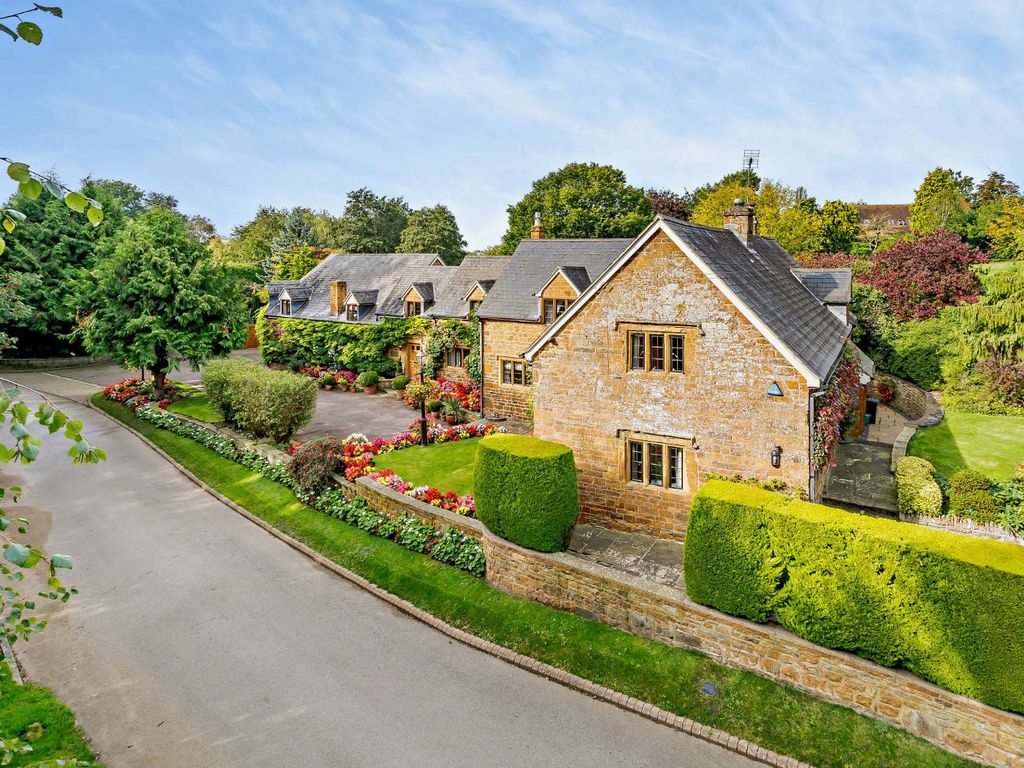 4 bed detached house for sale in Church End, Priors Hardwick, Southam