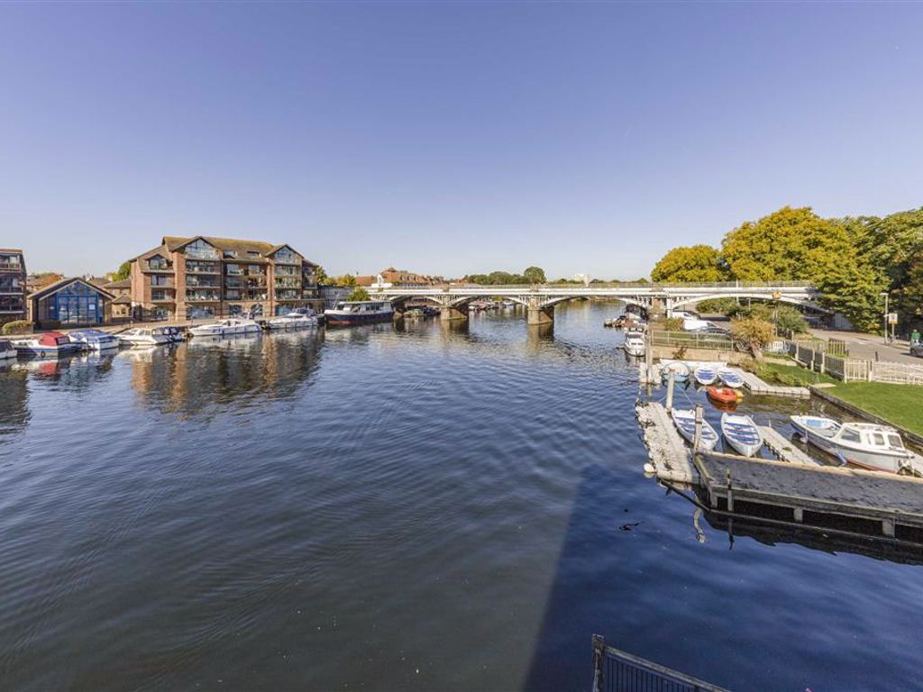 2 bed flat for sale in Thames Side, Kingston Upon Thames KT1 Zoopla