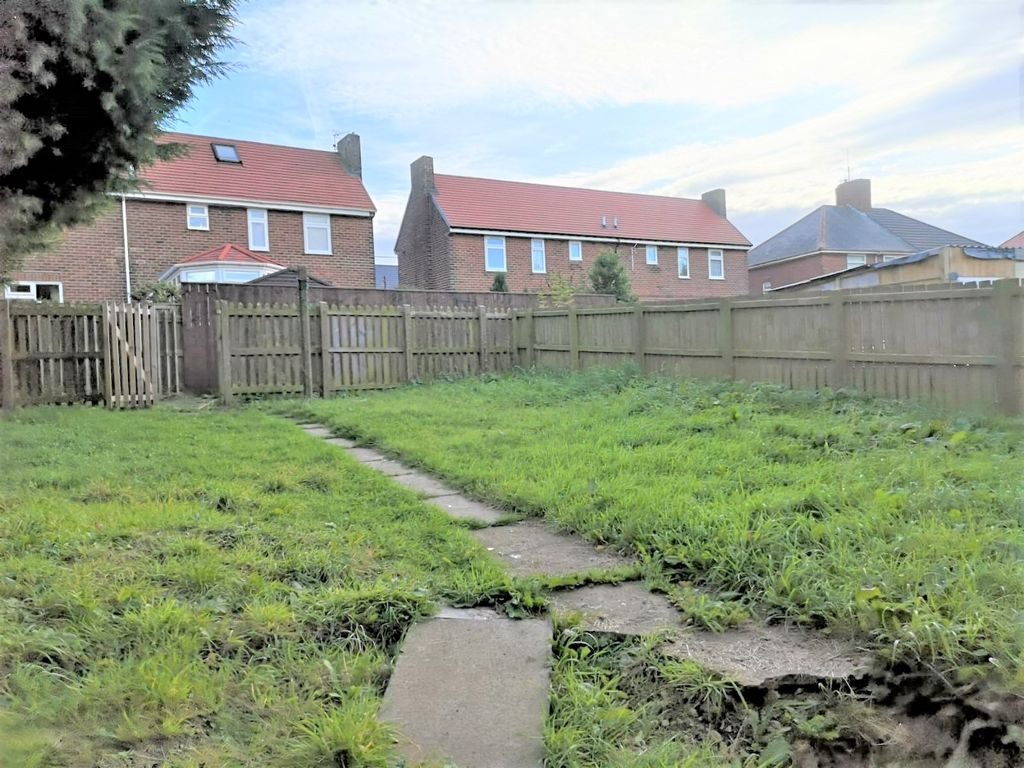 2 bed terraced house to rent in School Road, East Rainton DH5, £375 pcm