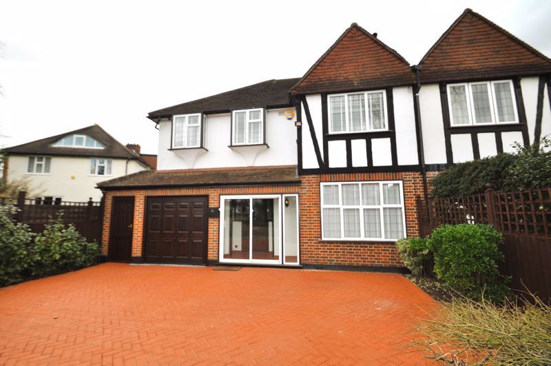 4 bed semidetached house to rent in Cardinal Crescent, New Malden KT3