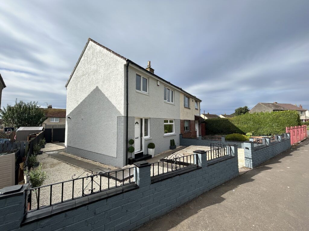 3 bed semidetached house for sale in Kilwinning Road, Stewarton
