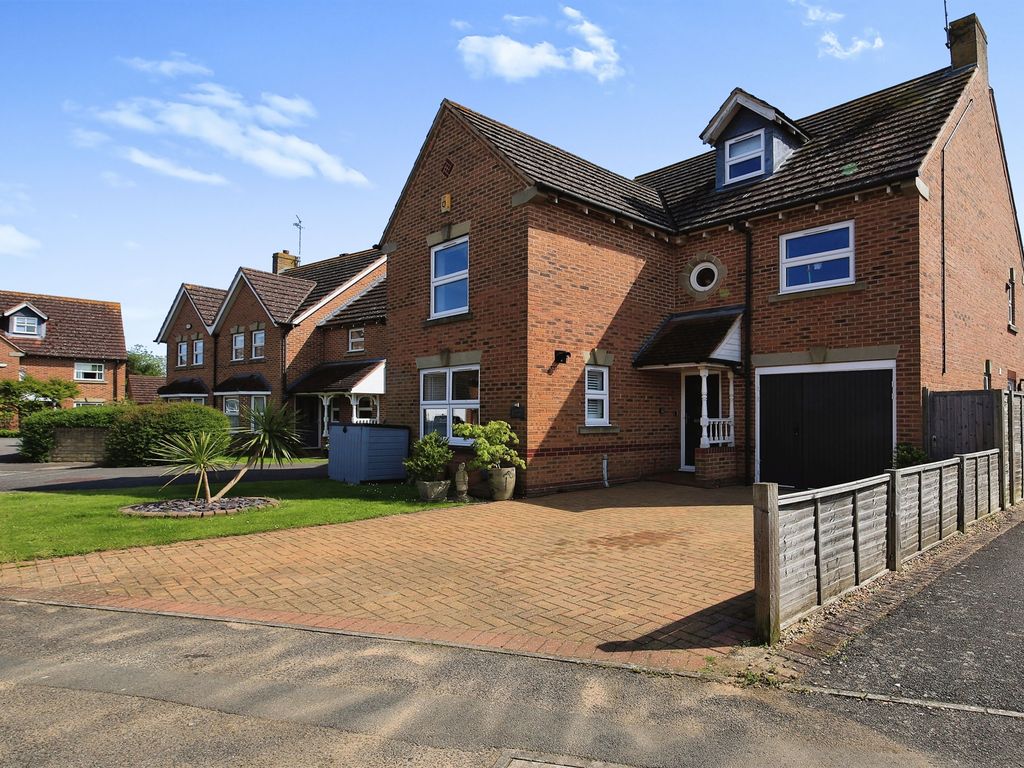 4 bed detached house for sale in Bevan Close, Warmington, Peterborough