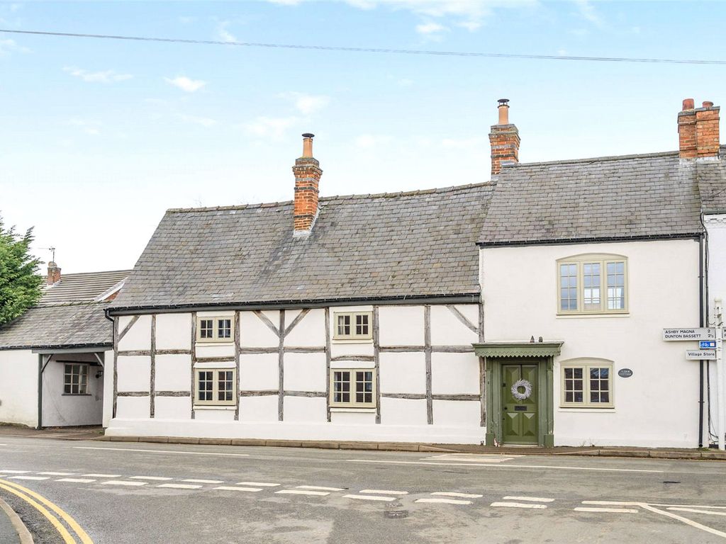 4 bed semidetached house for sale in Main Street, Gilmorton