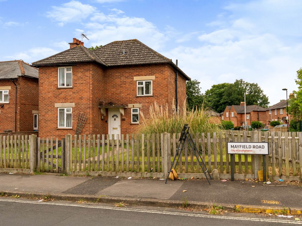 3 bed detached house for sale in Mayfield Road, Southampton SO17 Zoopla