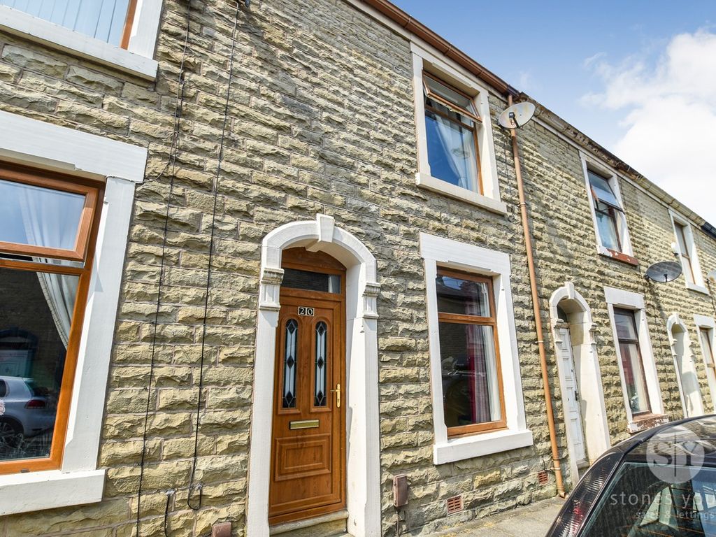 2 bed terraced house for sale in Hodgson Street, Darwen BB3 Zoopla