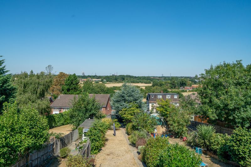 Vivian Close, Oxhey Hall WD19  