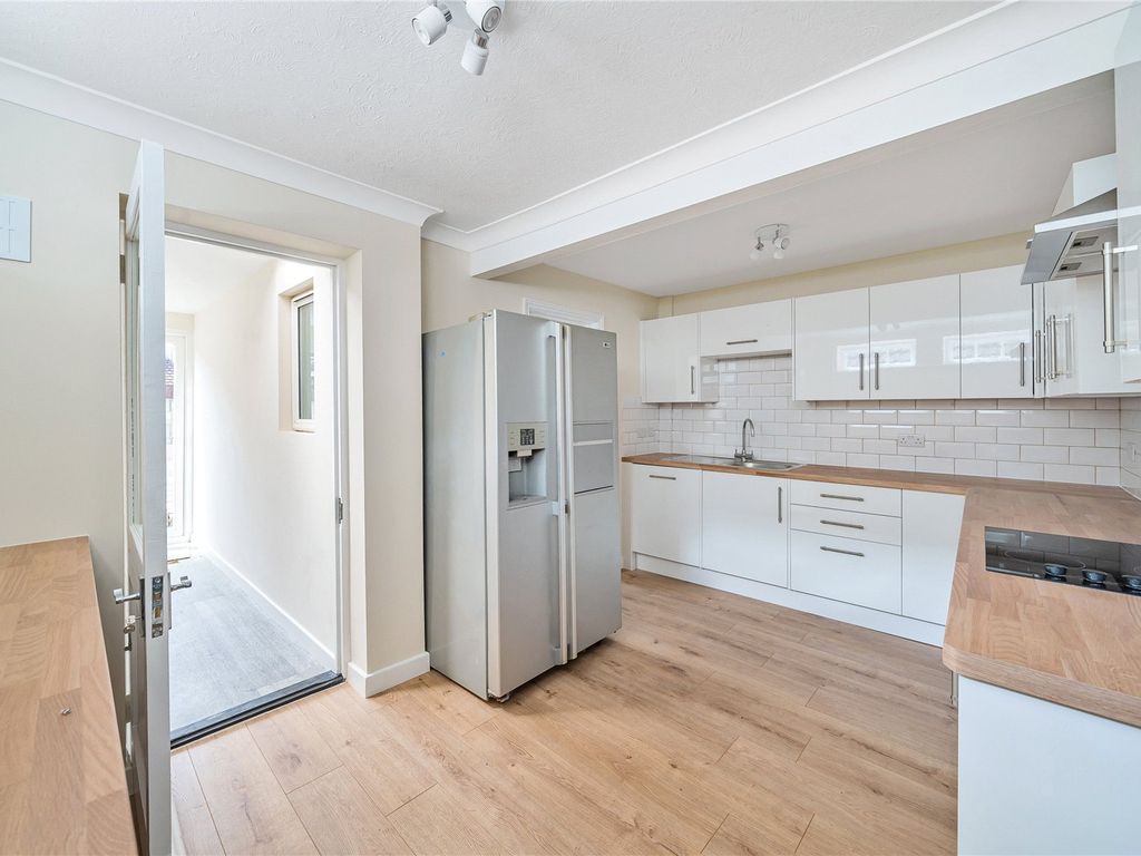 2 bed terraced house for sale in Ripley Road, Old Town, Swindon SN1, £