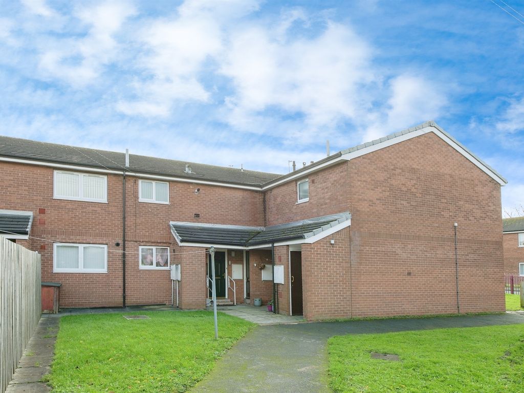 2 bed flat for sale in Stansfield Close, Castleford WF10, £65,000 Zoopla