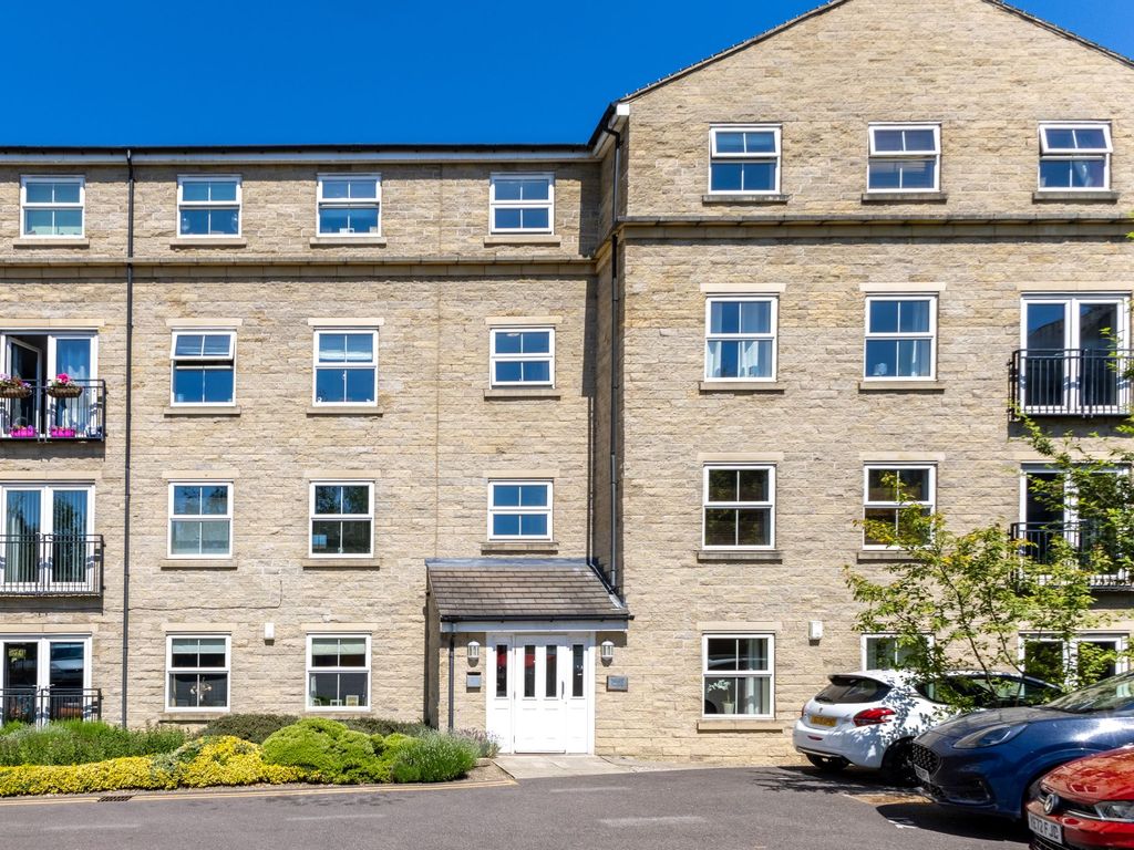 2 bed property for sale in Axminster Drive, Bailiff Bridge, Brighouse