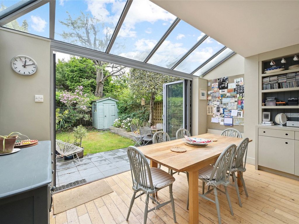 Petley Road, London W6