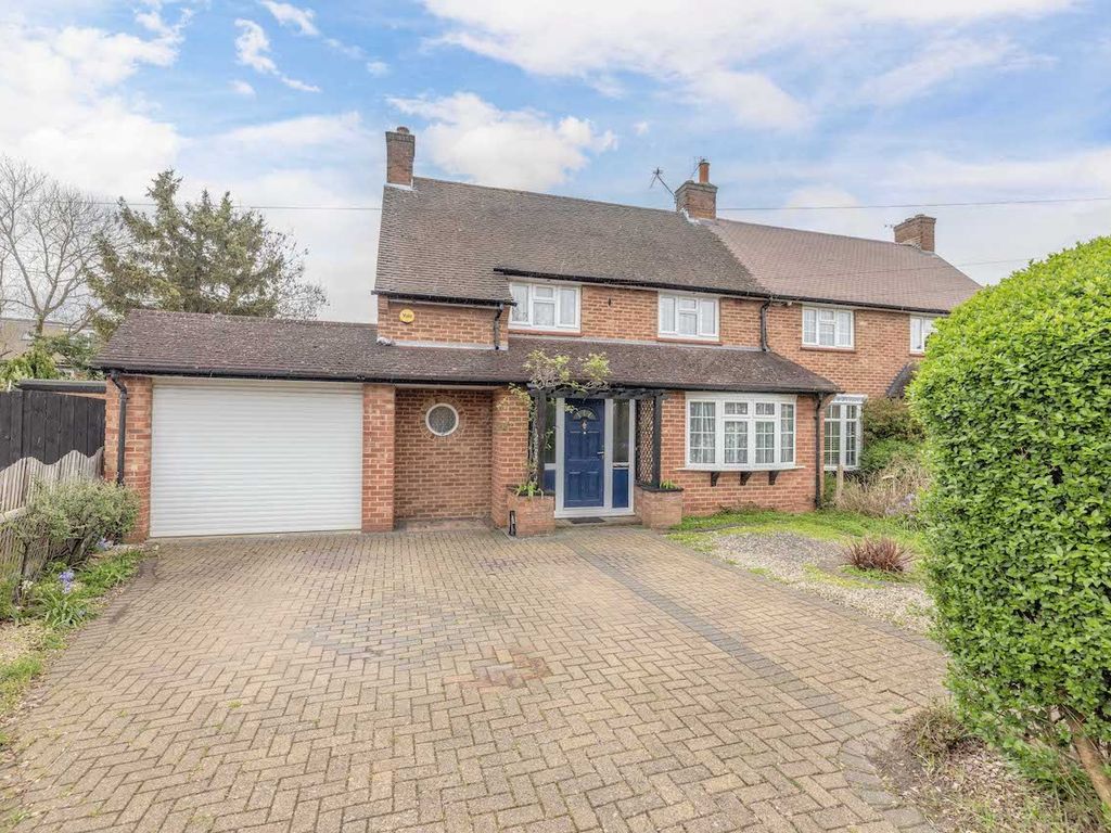 4 bed semidetached house for sale in Barnfield, Iver SL0, £650,000 Zoopla