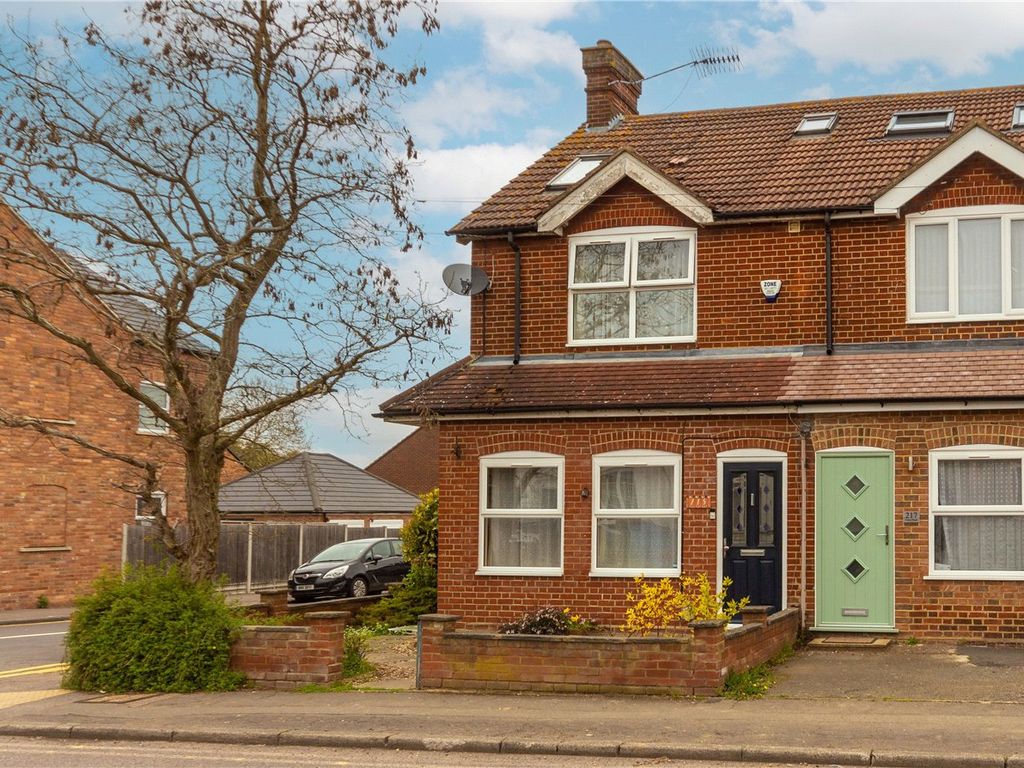 4 bed semidetached house for sale in Camp Road, St. Albans