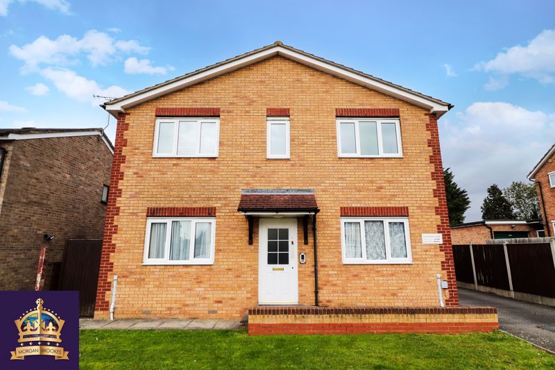 1 bed flat for sale in Haslemere Road, Wickford SS11, £190,000 Zoopla