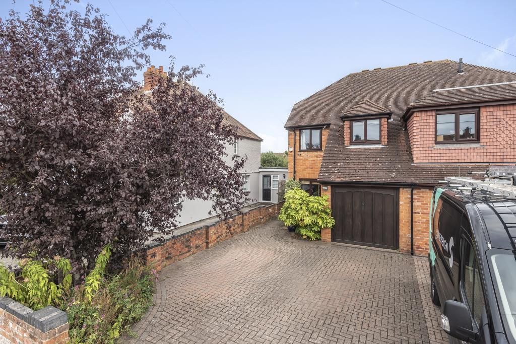 3 bed semidetached house for sale in Thatcham, Berkshire RG18 Zoopla
