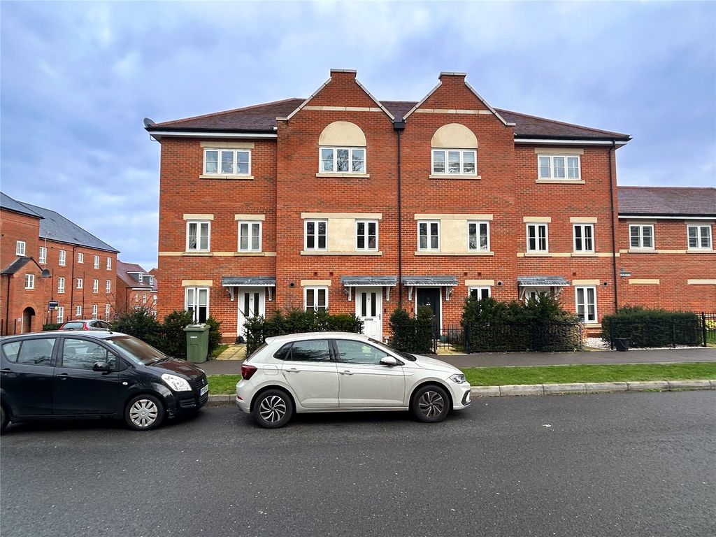 4 bed town house for sale in Pennefather's Road, Wellesley, Aldershot