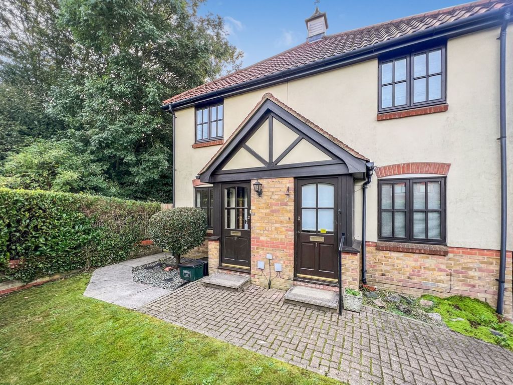 2 bed semidetached house to rent in Walkers Road, Harpenden AL5, £1,500 pcm Zoopla