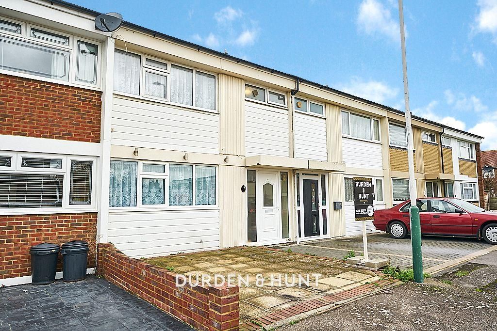 3 bed terraced house for sale in Taylor Close, Collier Row RM5 Zoopla