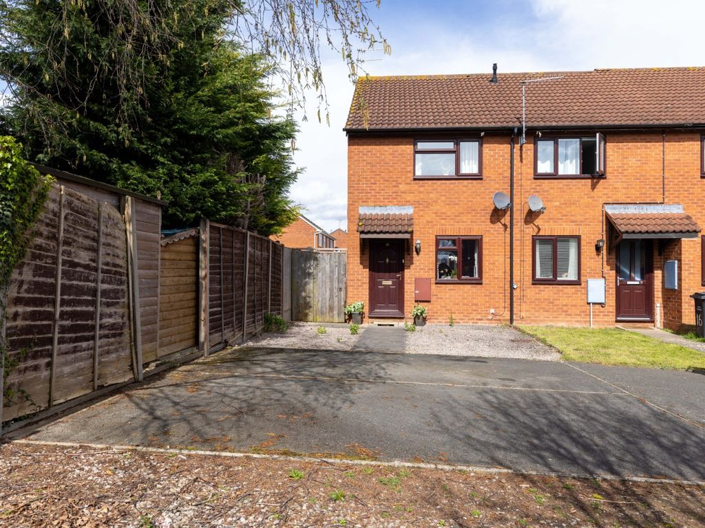 2 bed end terrace house for sale in St. Pauls Close, Evesham