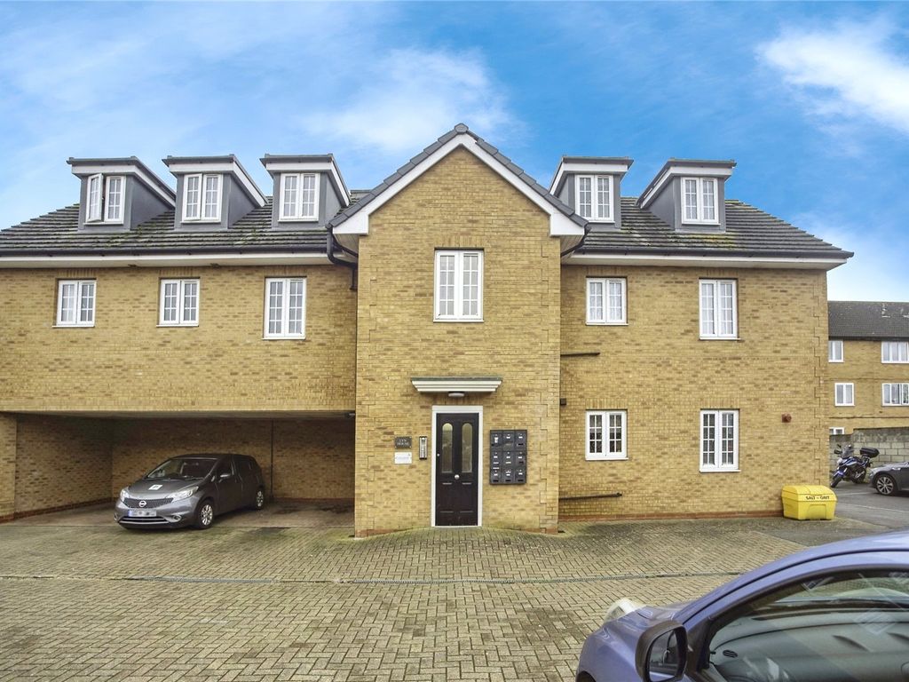 1 bed flat for sale in Lyn House, High Street, South Ockendon, Essex RM15, £175,000 Zoopla