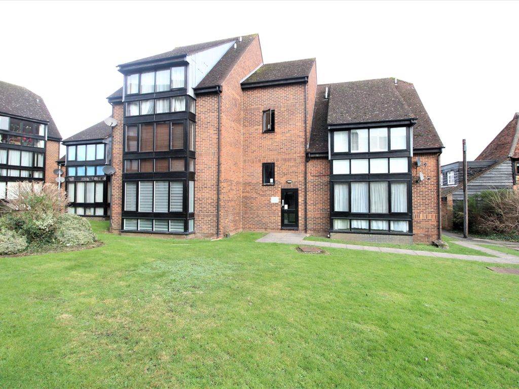 2 bed flat to rent in Wyllyotts Close, Potters Bar EN6 Zoopla