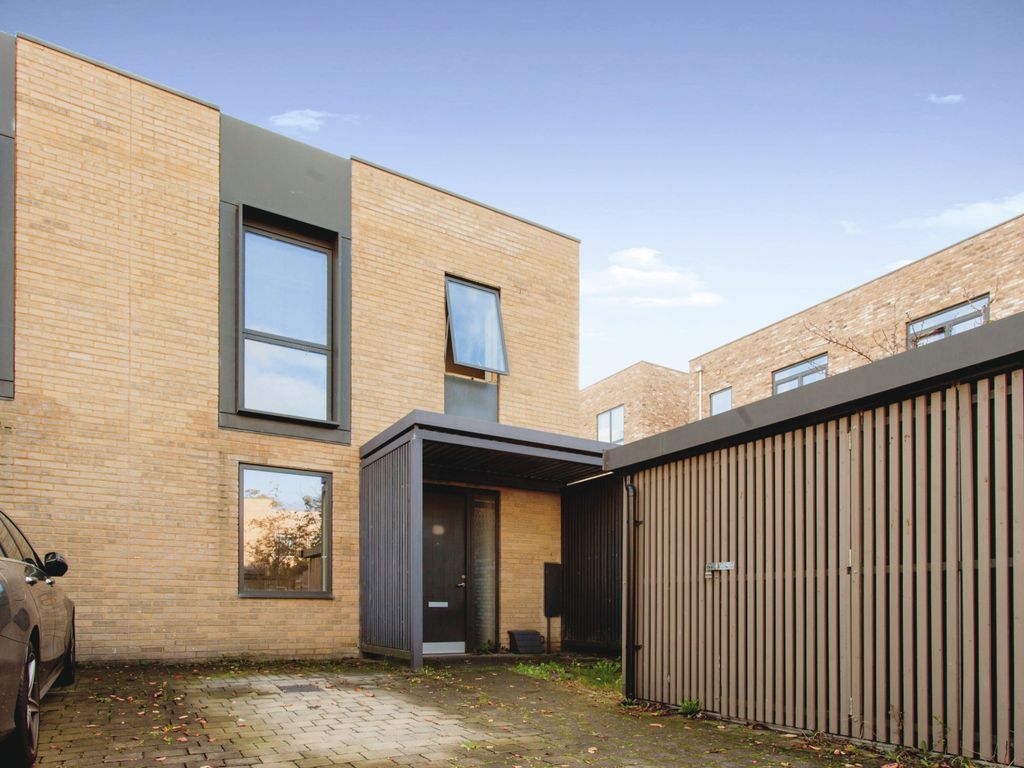 Northrop Road, Cambridge CB2  