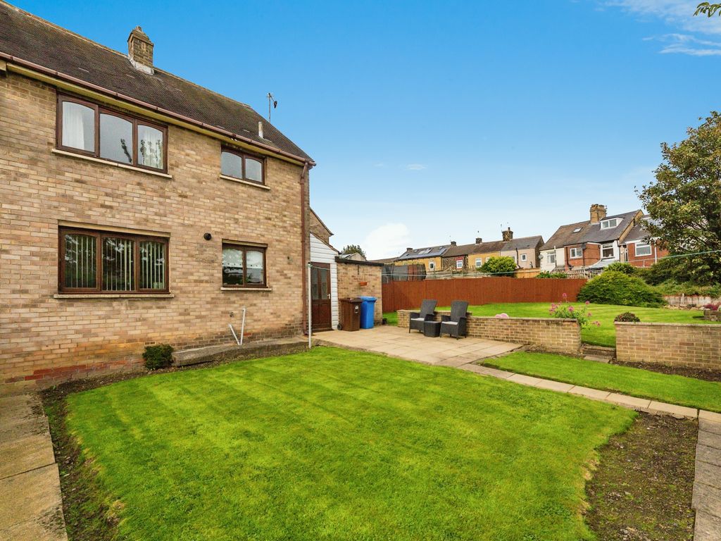 3 bed semidetached house for sale in Angram Road, High Green