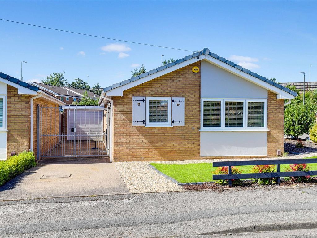 2 bed detached bungalow for sale in Brendon Way, Long Eaton, Derbyshire