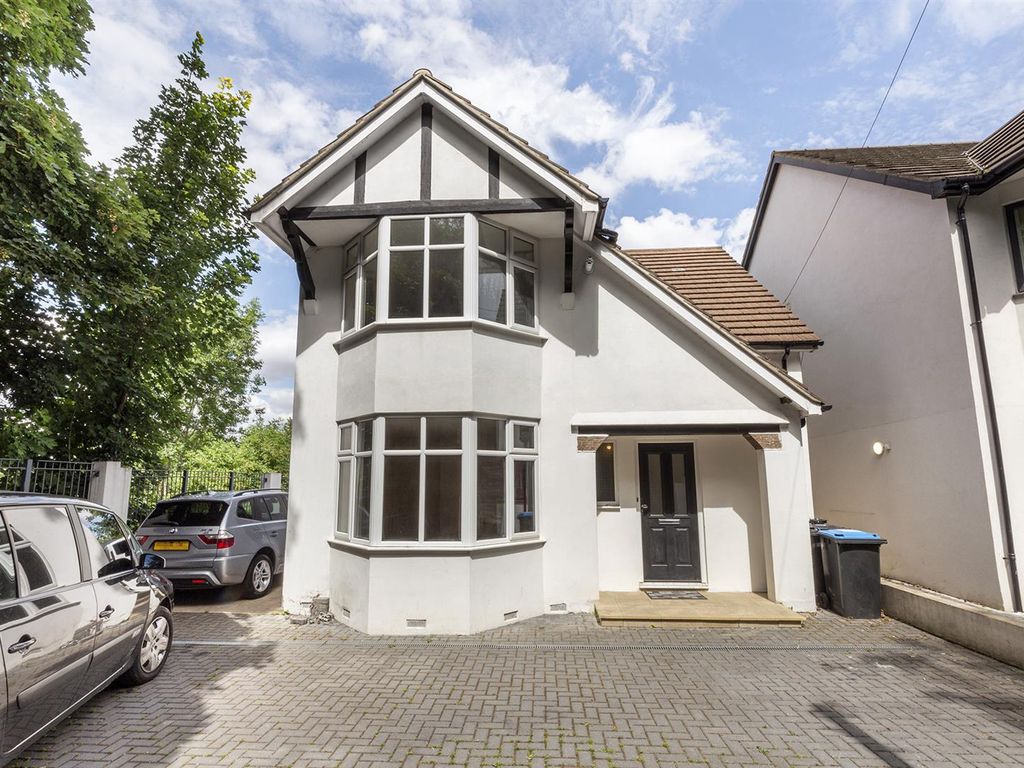 3 bed detached house for sale in Adeyfield Road, Hemel Hempstead HP2 Zoopla