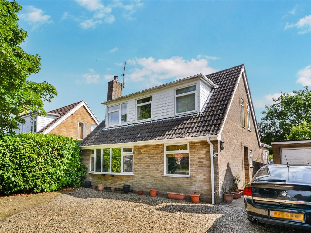 4 bed detached house for sale in Carlton Drive, North Wootton, King's