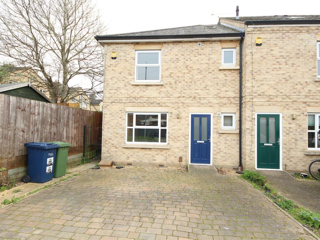 3 bed end terrace house for sale in Scotland Road, Chesterton