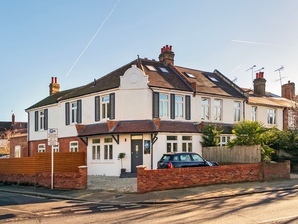 4 bed end terrace house for sale in St. Margarets Road, Twickenham TW1