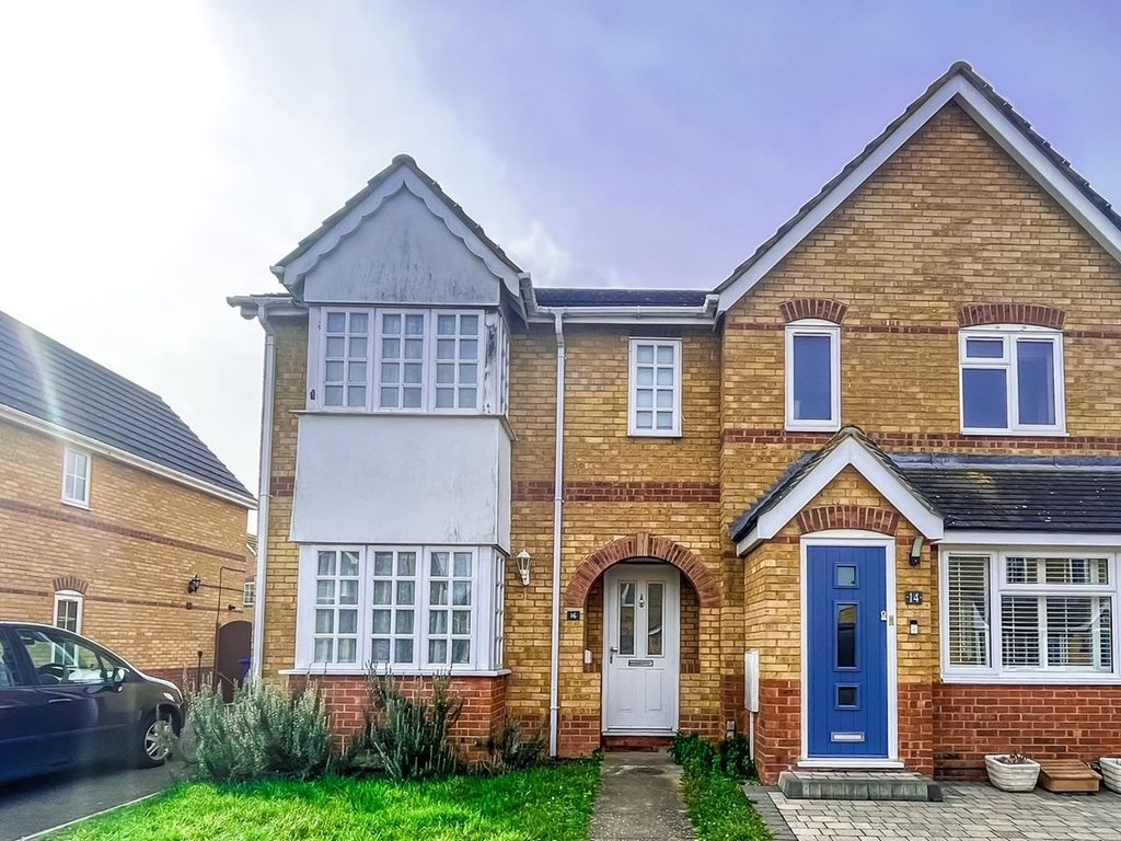 3 bed semidetached house for sale in Yeates Drive, Kemsley